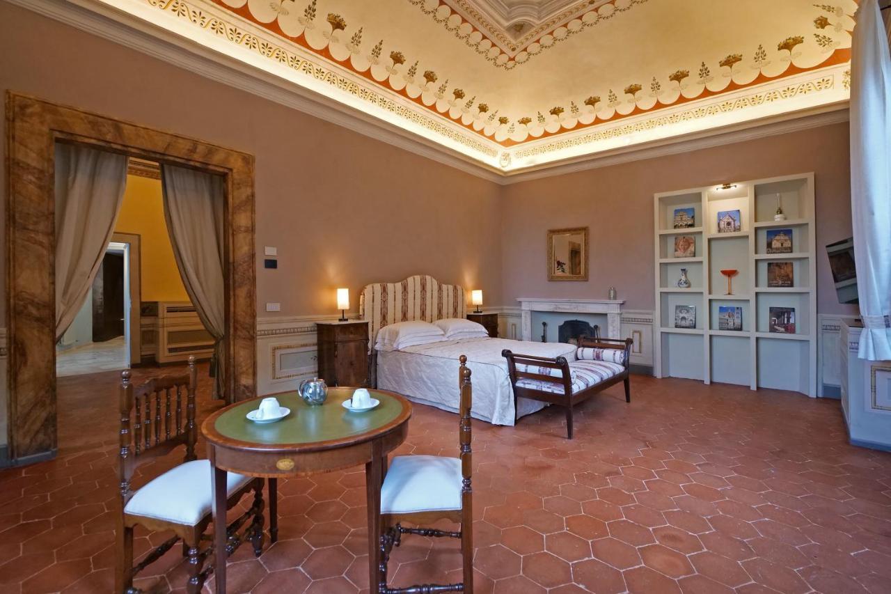 Delcorto Suites Montepulciano Stazione Exterior foto